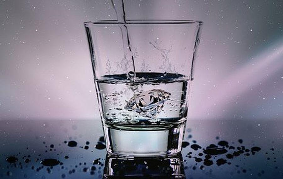 Вчені розрахували ідеальну кількість води, що випивається за день води